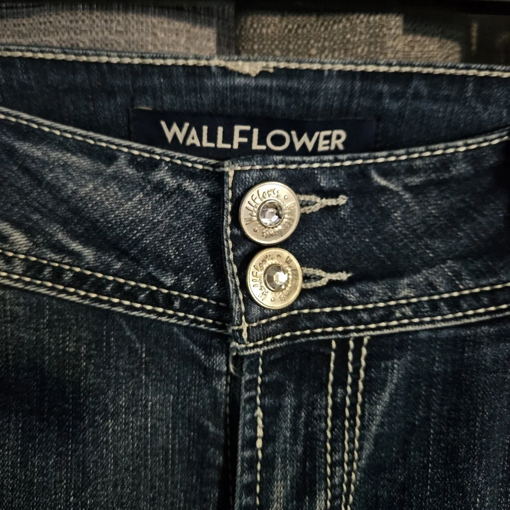 Juniors' WallFlower Like New Luscious Curvy Bling Bootcut Jeans sz 11x32" - Picture 2 of 11